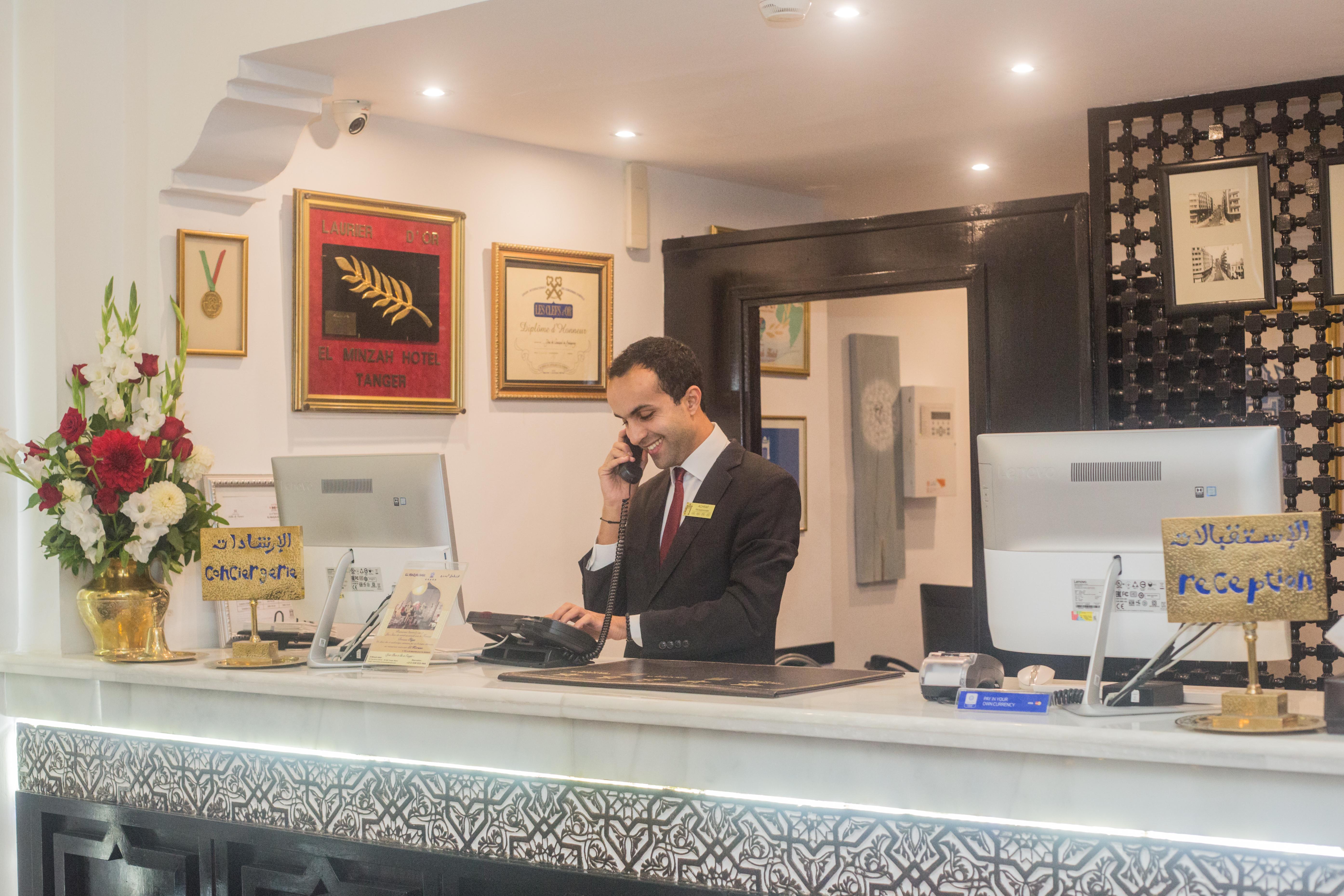 El Minzah Hotel Tanger Buitenkant foto Reception