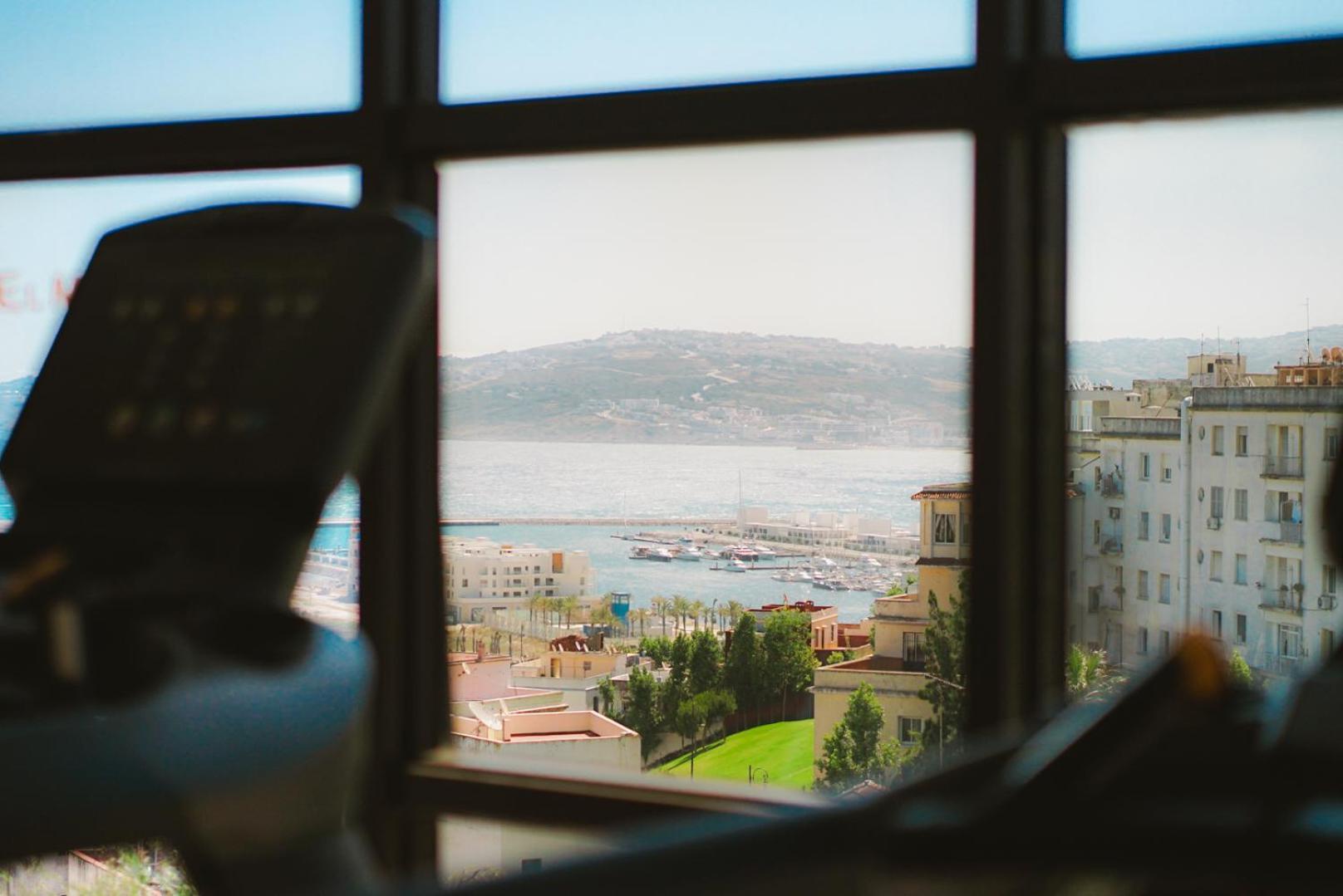 El Minzah Hotel Tanger Buitenkant foto View of the Dead Sea from the Dead Sea Hotel